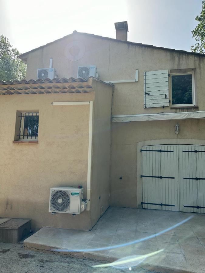 Villa Au Pied De La Sainte Victoire Puyloubier 外观 照片